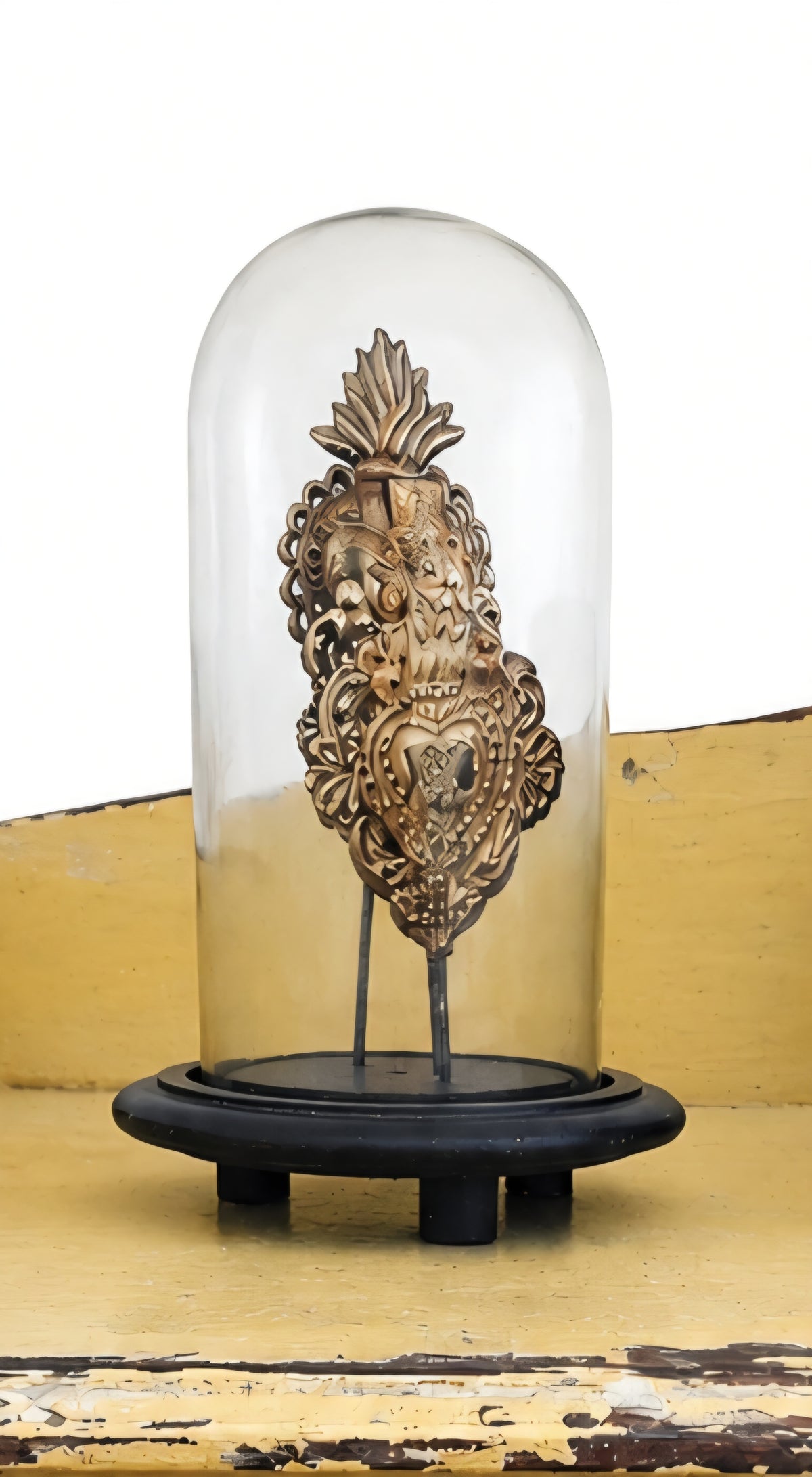 Glass dome with golden hearts