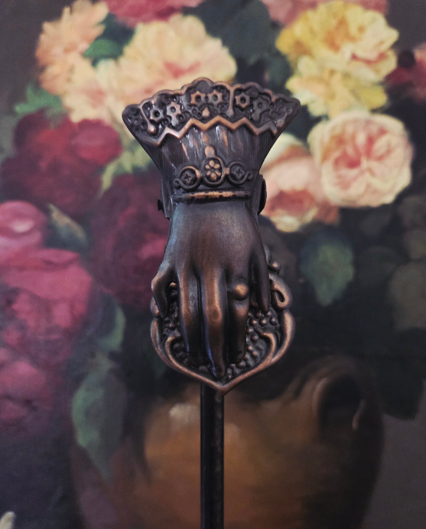 Antique Style Hand Clip On Stand (Large)