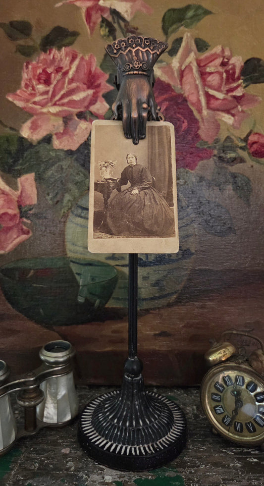 Antique style Hand Clip On Stand (medium)